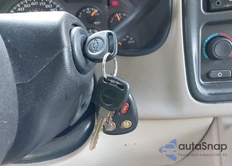 2003 Chevrolet Tahoe Z71 z USA, uszkodzony, nr VIN 1GNEK13T23R213938